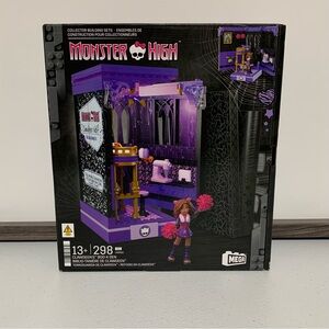 MEGA Monster High: Clawdeen’s Boo-K Den Collector Building Set-New